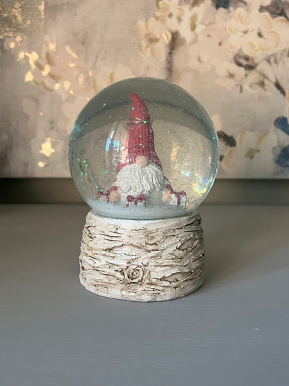 Gnome Shake Led Snow Globe